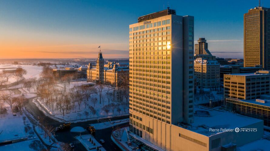 Architecture, Architecture-Extétieure, COMMERCIALE, Clients-Hotel, Google, Gratte ciel, Hilton, Hilton Hotel, Immeuble-hauteur, Instagram, PHOTO-DRONE, Pierre Pelletier, photographe-professionnel-a-quebec, photographie-commerciale, photographie-publicitaire