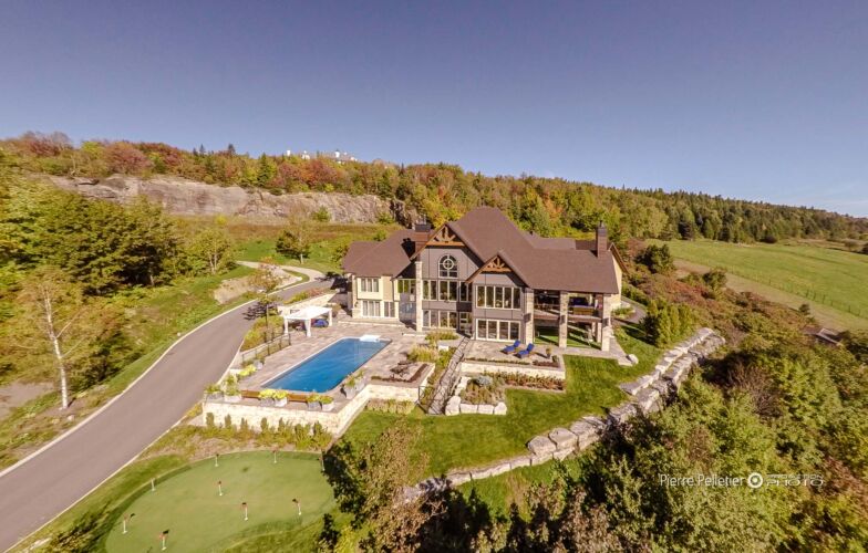 Architecture, Architecture-Extétieure, COMMERCIALE, Extérieur de maison luxueuse, Maison de prestige, Maison haut de gamme, Résidence-prestige