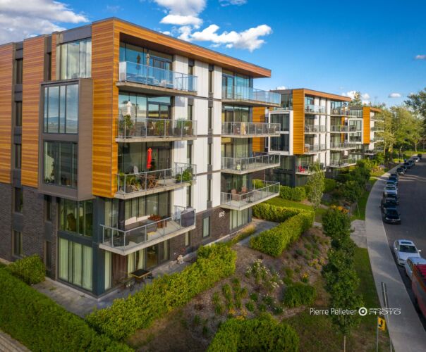 Appartement à louer, Architecture, Architecture-Extétieure, COMMERCIALE, Condominium, Google, Immeuble-condo, PHOTO-DRONE, Pierre Pelletierl, photographe-professionnel-a-quebec, photographie-commerciale, photographie-publicitaire