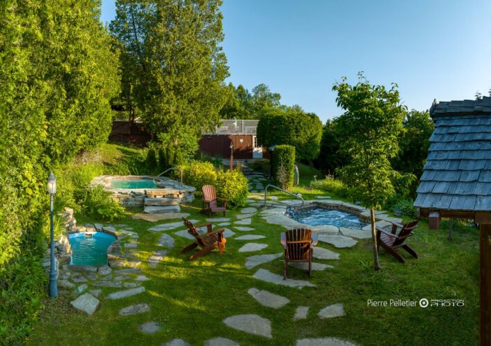 Architecture, Architecture-Extétieure, Auberge, Auberge des falaises, COMMERCIALE, Chateau, Drone_Light, Gite, Hotel, Hotel-exterieur, Manoir, hotel de glace