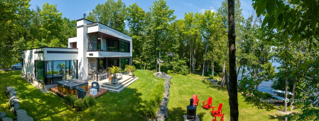 Architecture, Architecture-Extétieure, COMMERCIALE, Extérieur de maison luxueuse, Maison de prestige, Maison haut de gamme, PHOTO-DRONE, Pierre Pelletier, Résidence-prestige, photographe-professionnel-a-quebec, photographie-commerciale, photographie-publicitaire