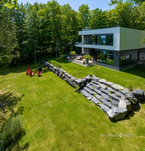 Architecture, Architecture-Extétieure, COMMERCIALE, Extérieur de maison luxueuse, Maison de prestige, Maison haut de gamme, PHOTO-DRONE, Pierre Pelletier, Résidence-prestige, photographe-professionnel-a-quebec, photographie-commerciale, photographie-publicitaire